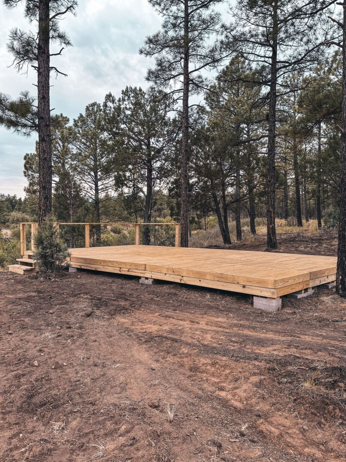 Manzano Mountain Retreat — modular deck by Flatspot