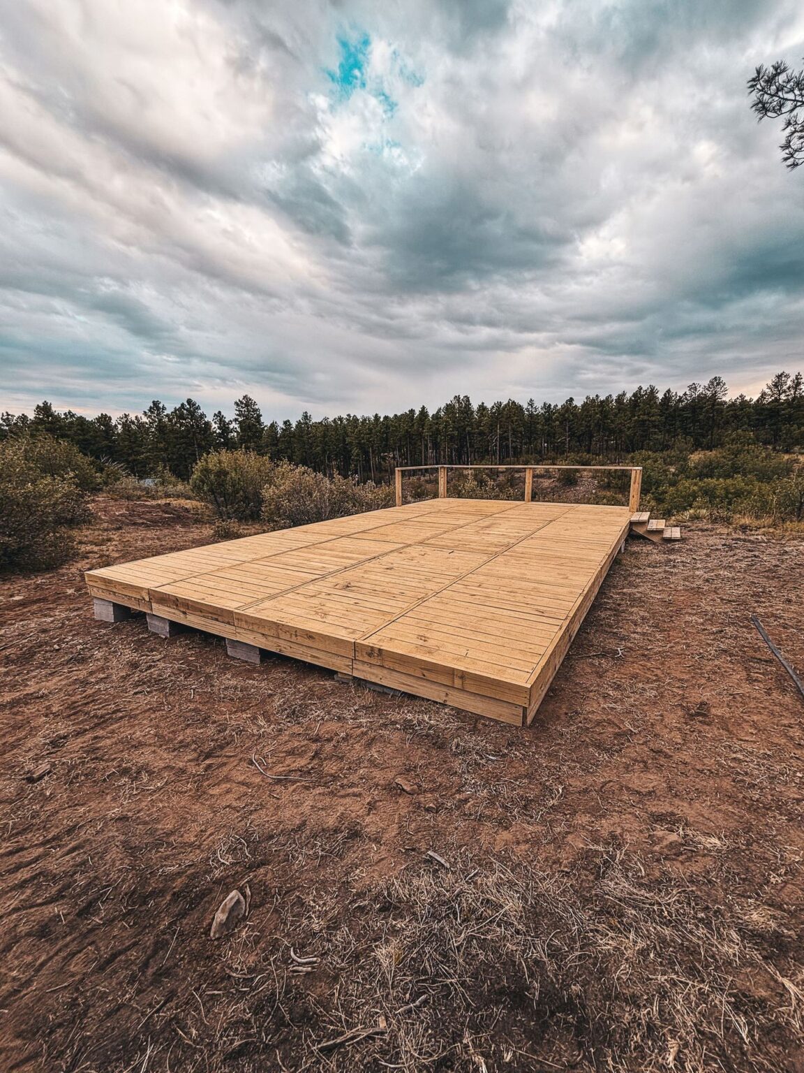 Manzano Mountain Retreat — modular deck by Flatspot