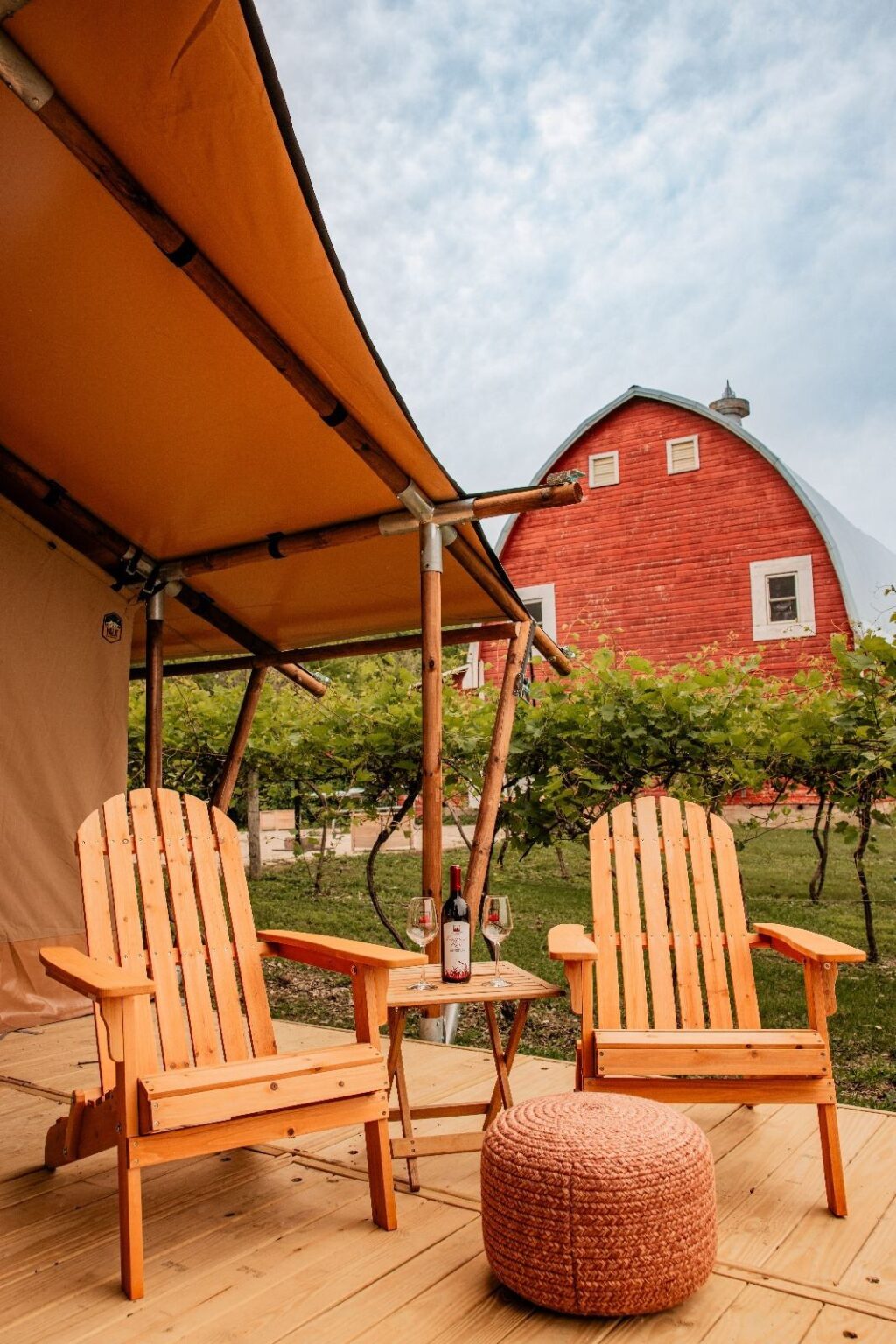 Painted Prairie Vinery — modular deck by Flatspot