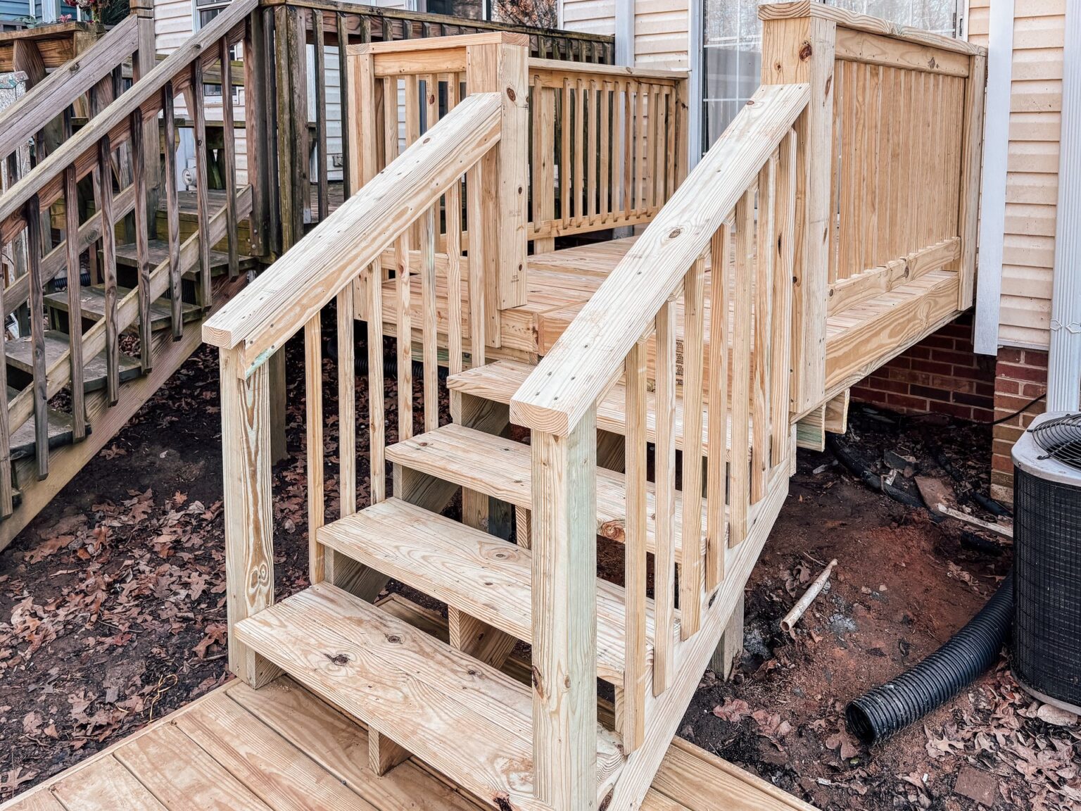 Private residence in Charlotte, NC — modular deck by Flatspot