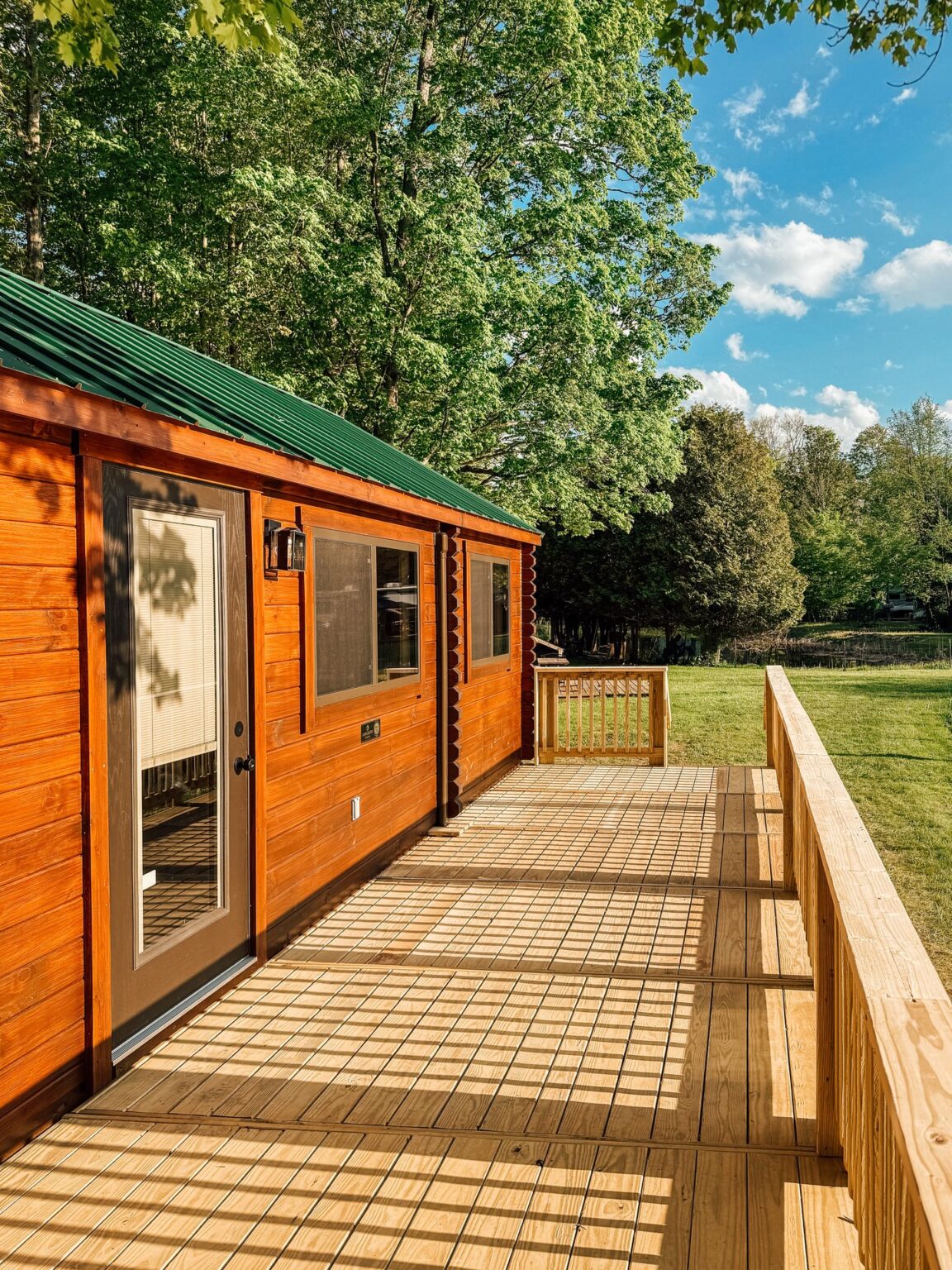 Woodstream Campsite — modular deck by Flatspot